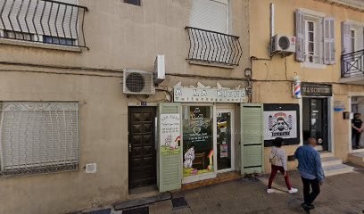 A LA NICHE, Toiletteur pour Animaux à Istres